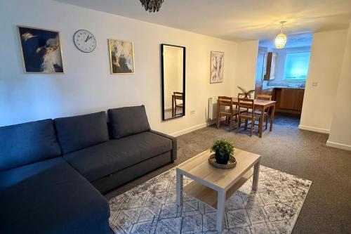 2 Bed - Sleeps 6 - Free Parking in Harmans Water