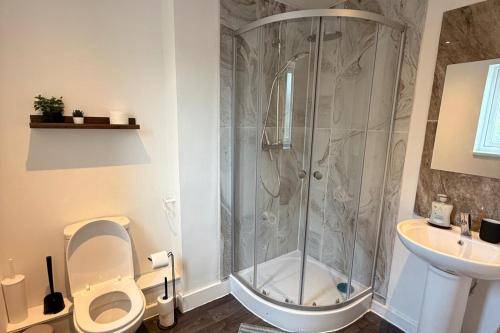 2 Bed - Sleeps 6 - Free Parking in Harmans Water