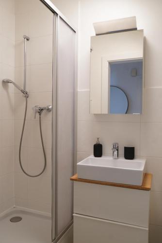 Green oasis with large balcony & parking in Jakomini