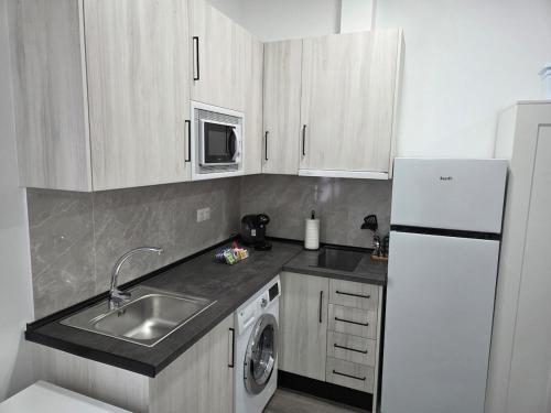 Málaga - Puerto de la Torre - Apartament, Málaga (Foto 3)