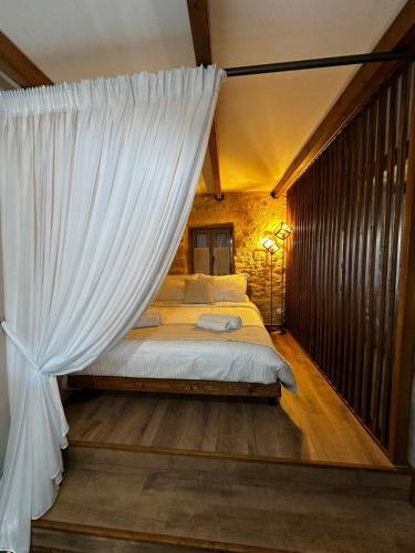 Ανασασμος in 아노 라베니아