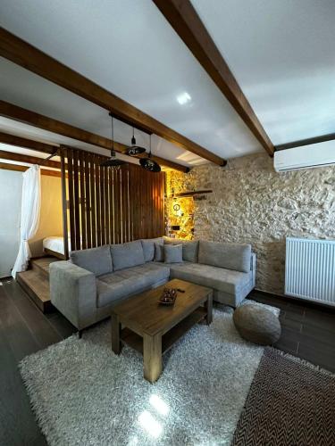 Ανασασμος in 아노 라베니아