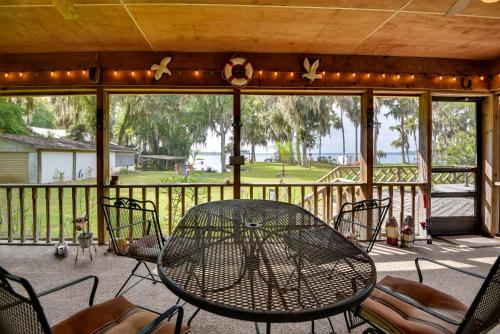 . 'Pirate Cove' Home in Welaka: Dock & River Access!