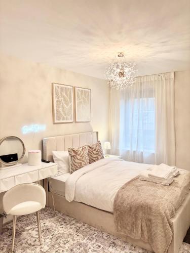 Lux Stays - 2BR Leeds City Centre Apartment - Ground Floor with Free Parking, Leeds (Foto 5)