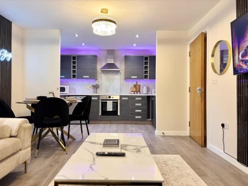 Lux Stays - 2BR Leeds City Centre Apartment - Ground Floor with Free Parking, Leeds (Foto 10)