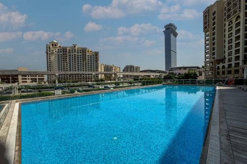 Luxury Upgraded Palm Studio with Marina and Yacht Views, Dubai (photo 3)