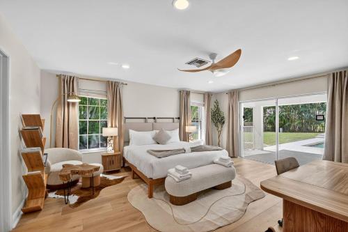 Palm Beach Polo & PGA Retreat - Pool & Luxe Comfort in เวลลิงตัน (FL)