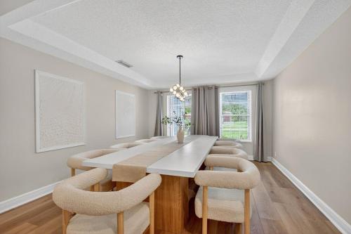 Palm Beach Polo & PGA Retreat - Pool & Luxe Comfort in เวลลิงตัน (FL)