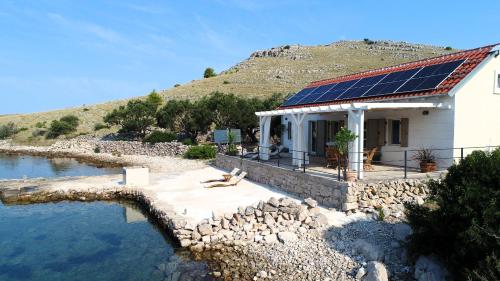 Ieeja, House Lantina Kornati in Žut