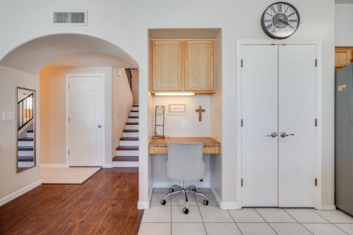 Hike, Bike, Bring Your Pets! Mtn-View Tucson Home, Tucson (photo 8)