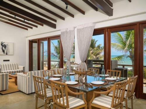 Driftwood Villa in Pamunugama