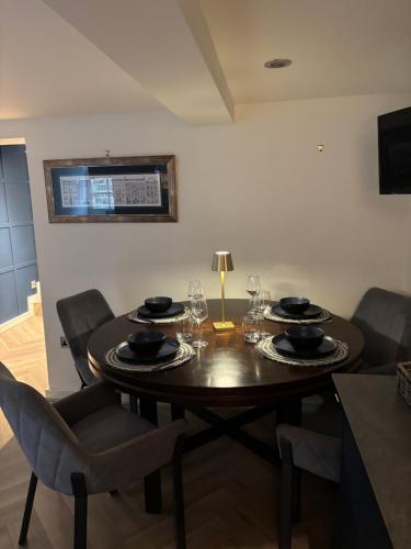 Otter Hollow - a spacious central apartment in Ilkley