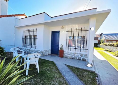 CASA FARO MARDEL 6 PERSONAS - MINIMO 2 NOCHEs!!!! 2 CUADRAS DEL MAR Y DE MUTE
