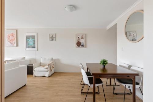 Spacious 3-Bed with Alfresco Dining by Amenities