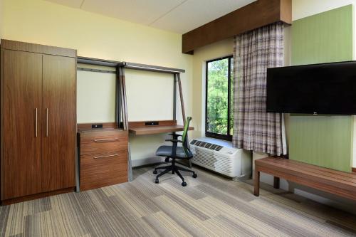 Holiday Inn Express & Suites Raleigh Durham Airport at RTP, an IHG Hotel