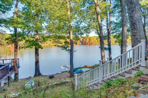 . Cozy Long Pond Winter Retreat: Waterfront Gem!