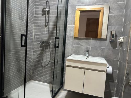 Premium full 2 bedroom apartment in Jardins De Carthage