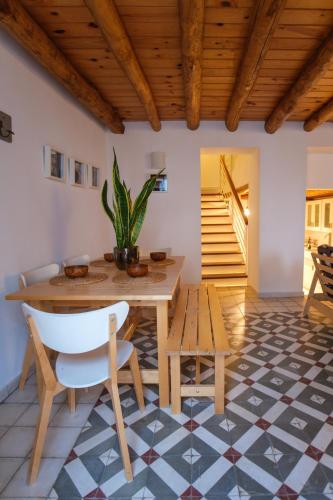 Létesítmények, La Cantarera in Linares De La Sierra