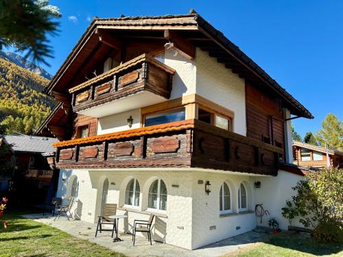 Stilvolle grosszügige 7.5 Zi Maisonette Wohnung 10 Pers