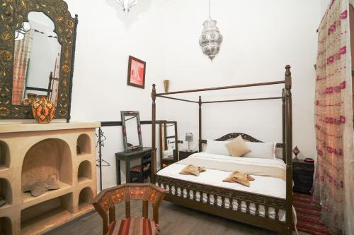room detail thumbnail 1