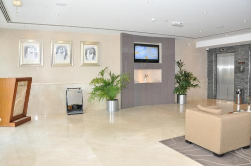 Phoenix Plaza Hotel Apartments - Lobby