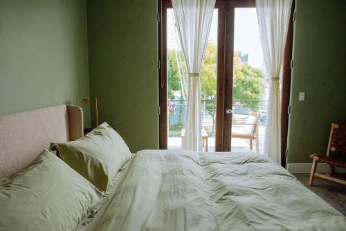 Cozy Charm in West Hollywood, Los Angeles