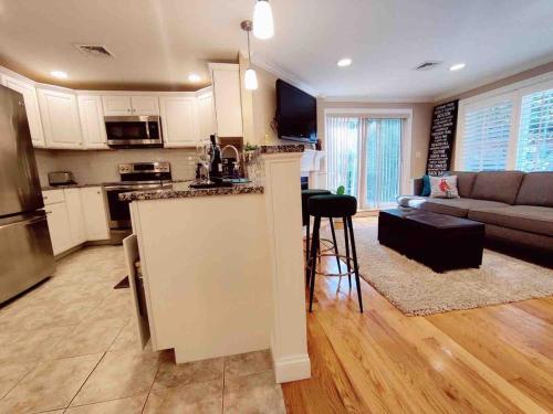 Peaceful 2BR near US Route 1 and Boston in Malden