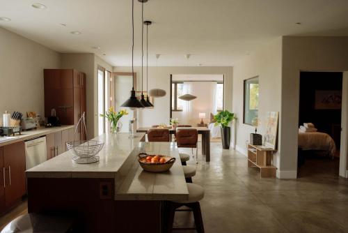 Dreamy Mid-Century Modern Pad, Los Angeles (fotografie 3)
