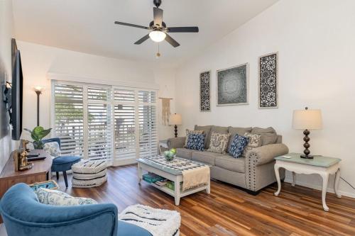 Serene Zen King Bed Condo - Half Mile from Beach in 印第亞蘭提