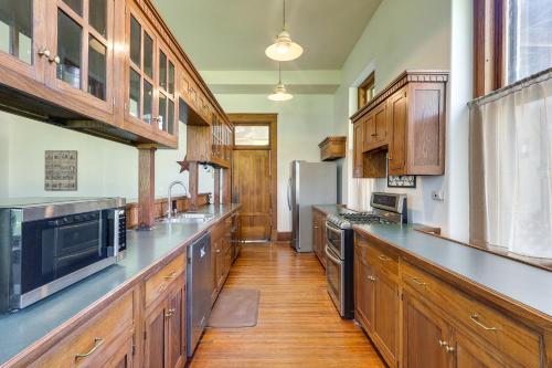 Renovated Schoolhouse w/ Piano & Private Deck! in Marion (KS)