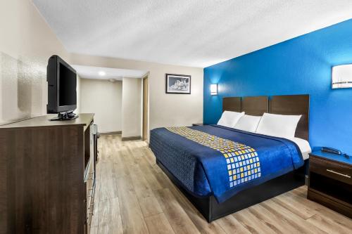 Red Carpet Inn and Suites in Bellmawr
