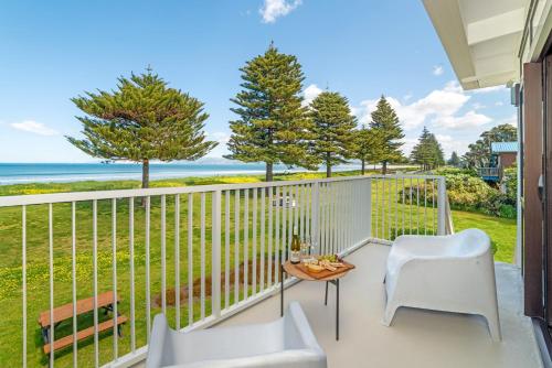 Whispering Sands Beachfront Motel in Gisborne