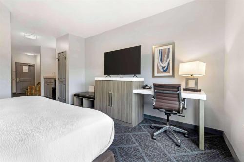 Best Western Plus Appleton Airport Mall Hotel - image 7