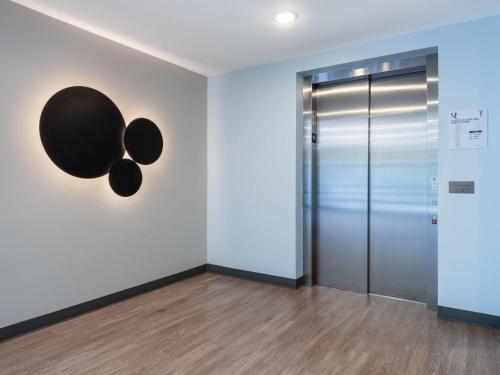 ECHO Suites Extended Stay by Wyndham Springfield Airport PLZ - image 4