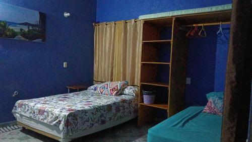 1 double bed, 1 twin bed