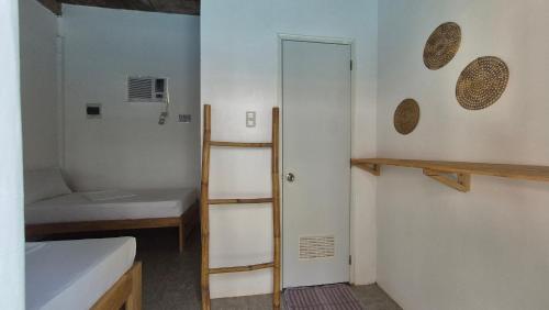 Camotes Backpackers Hostel Room Type - Standard Triple Room