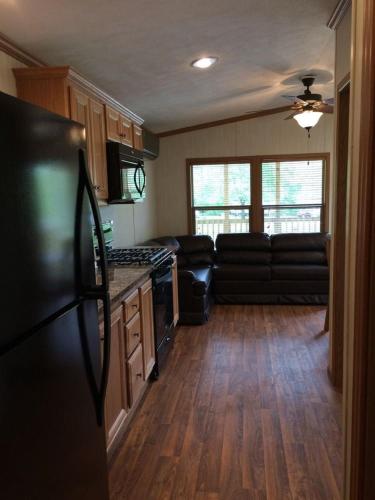 Circle M Camping Resort Screened Park Model 27 in Wabank, USA