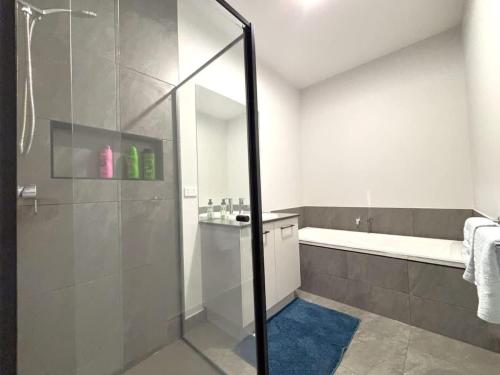 Ideal Family Home Near Parks & Donny with Garage in Mickleham