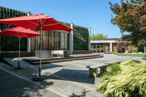 Exterior view, Radisson Blu Vancouver Airport Hotel & Marina in Richmond (BC)