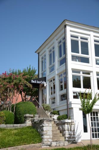 Bluff View Inn - 숙소 외관