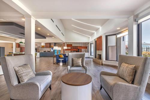 Sonesta Select Arlington Heights North - image 2