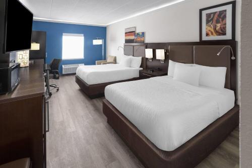 Econo Lodge Amish Country - image 12