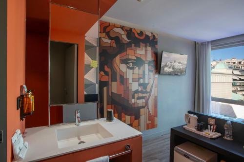 Kubic Athens Smart Hotel - image 14