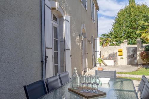 La Bastide - 8 personnes - Maison avec jardin in เลสการ์