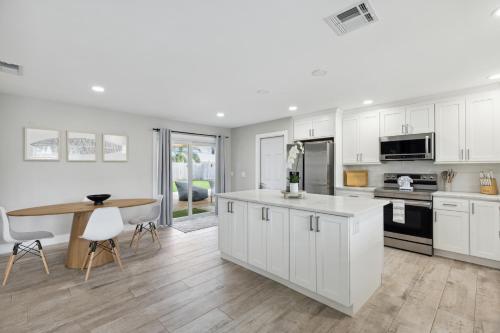 520 Escambia St, Indian Harbour Beach (photo 4)