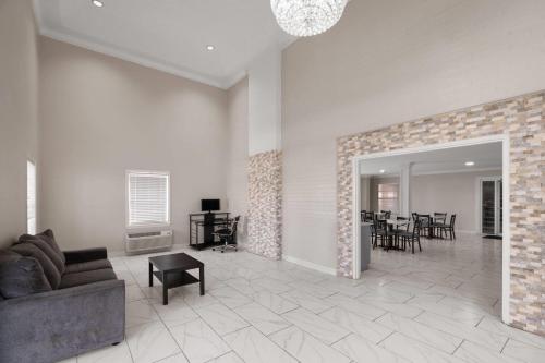 Super 8 by Wyndham Covington in Covington, USA
