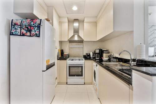 Modern 1Bed near Parks and Famous Golf Clubs, Dubai (foto 4)