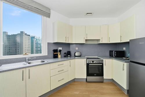 Spacious modern 2 Bed and Maids I Sleeps 7, Dubai (photo 3)