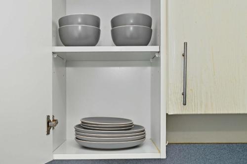 Spacious modern 2 Bed and Maids I Sleeps 7, Dubai (photo 7)