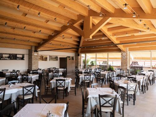 Restorāns, Il Castagno in Orciano di Pesaro